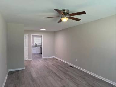 Main picture of 1733 River Rd