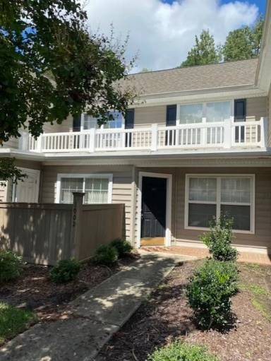 Main picture of 1002 Settlement Dr