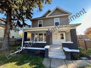 Main picture of 3133 W Michigan St