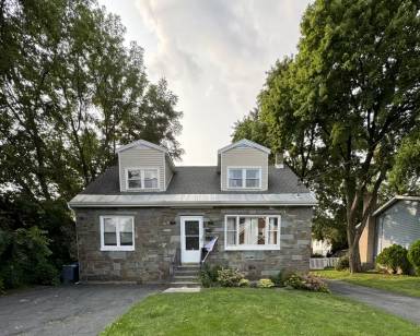 Main picture of 23 Moreland Ave