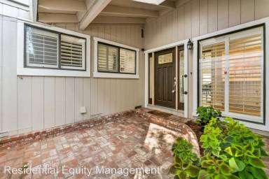 Main picture of 3557 Montclair Rd