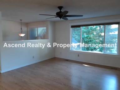 Main picture of 17355 SW Sumac Ct
