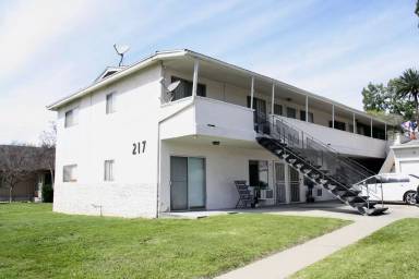 Main picture of 217 Alpine St