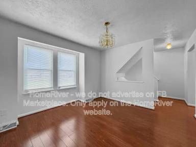 Main picture of 518 Clawson St