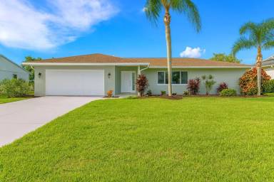 Main picture of 1004 SW 51st Ter