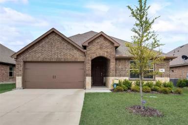Main picture of 102 Mockingbird Way