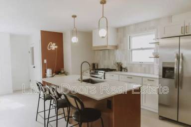 Main picture of 701 D St