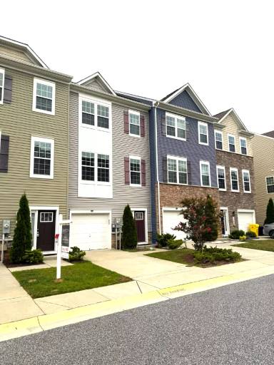 Main picture of 7737 Venice Ln