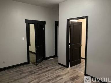 Main picture of 153 E 5th St