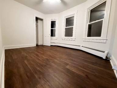 Main picture of 1312 N Washington St