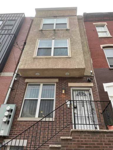 Main picture of 1528 N Willington St