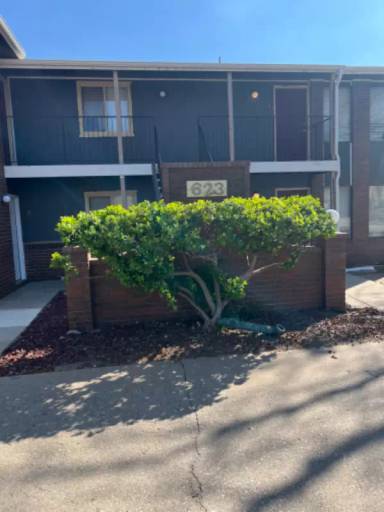 Main picture of 623 S Mount Carmel Ave