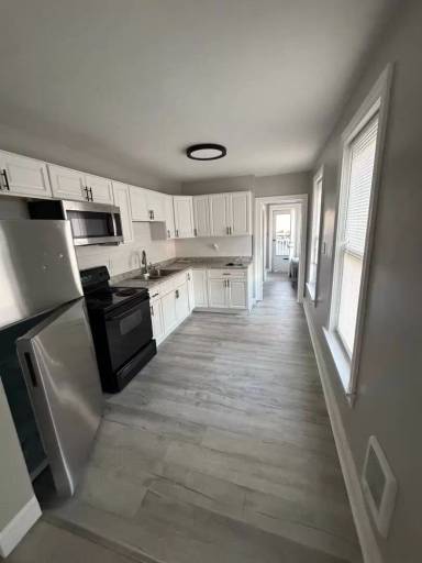 Main picture of 253 S 13th St