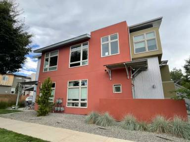 Main picture of 826 Blondel St