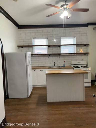 Main picture of 3230 S Morgan St