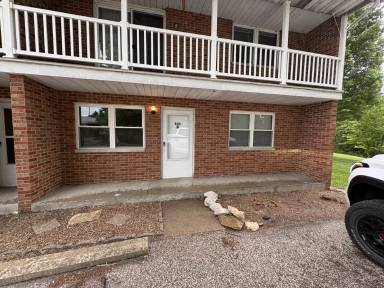 Main picture of 503 E State Road 164