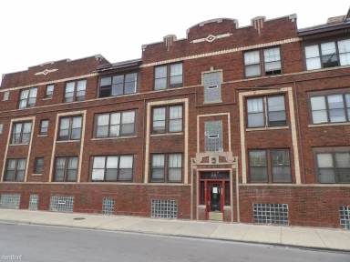 Main picture of 1558 E 65th Pl