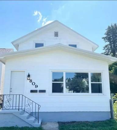 Main picture of 809 Rose St