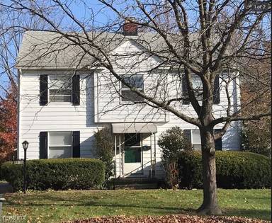 Main picture of 87 N Pershing Ave
