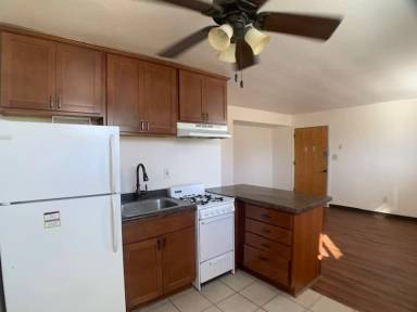 Main picture of 2633 Division St N