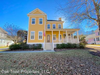 Main picture of 104 Danielle Ln
