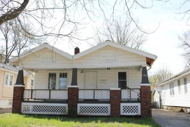 Main picture of 1413 E Walnut St