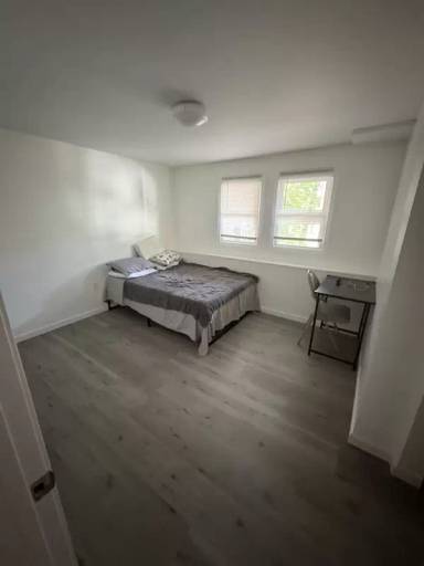 Main picture of 91 Taylor Ave