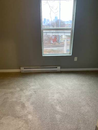 Main picture of 207 W 13th St