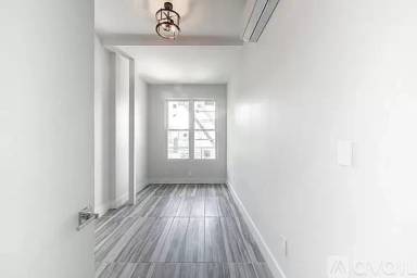 Main picture of 240 Howard Ave