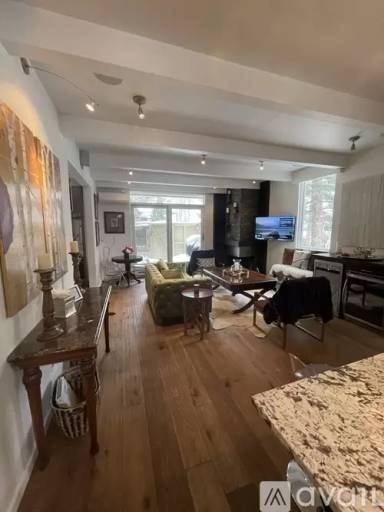 Main picture of 210 E Hyman Ave