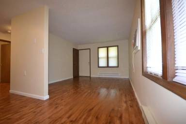 Main picture of 107 Northeast St