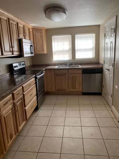 Main picture of 3523 S Bend Rd