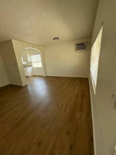 Main picture of 426 S Orange Ave