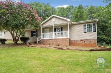 Main picture of 1600 Winding Way