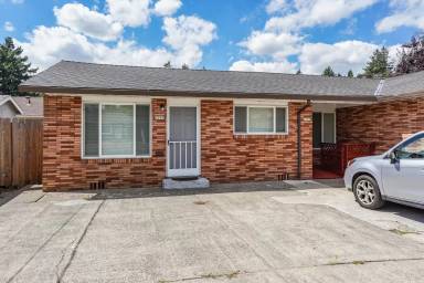 Main picture of 2203 NE 81st Ave