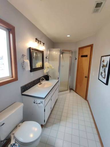 Main picture of 2649 S Lynx Ave