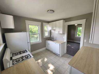 Main picture of 6820 Alpine Ave