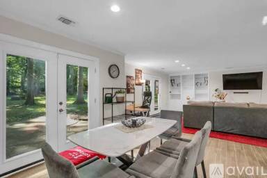 Main picture of 105 Fernande Dr