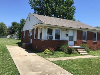 Main picture of 305 Babb Dr