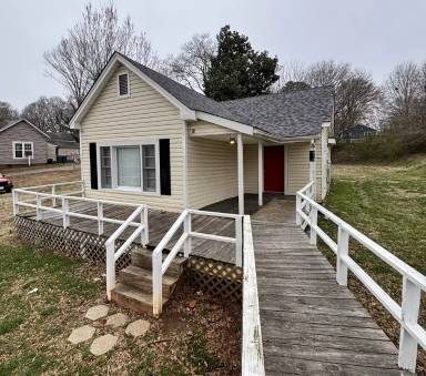 Main picture of 224 Howard St