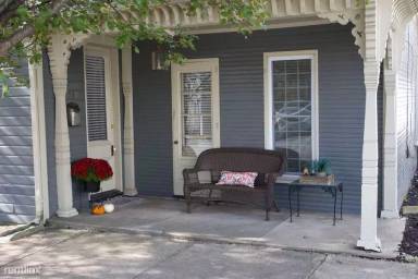 Main picture of 21 S Main St