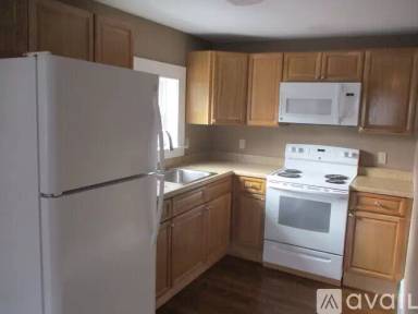Main picture of 27 Clinton Ave