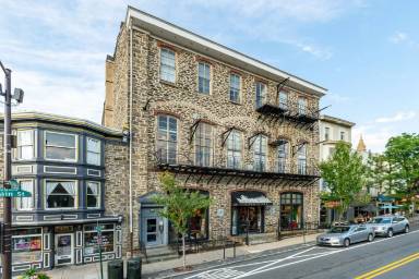 Main picture of 4313 Main St