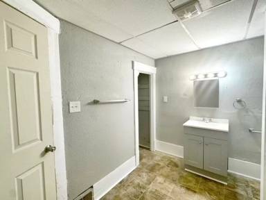 Main picture of 512 Troy Pl NW