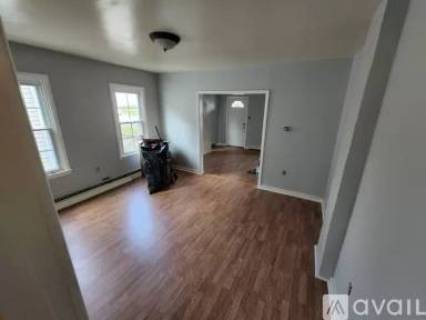 Main picture of 58 E Broadway St