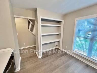 Main picture of 3573 Kennesaw Station Dr NW