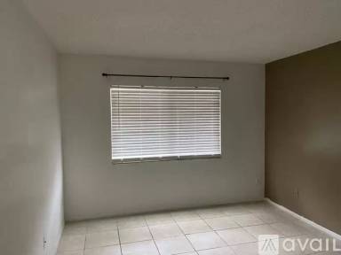 Main picture of 654 Kenwick Cir