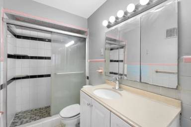 Main picture of 6113 Washington St