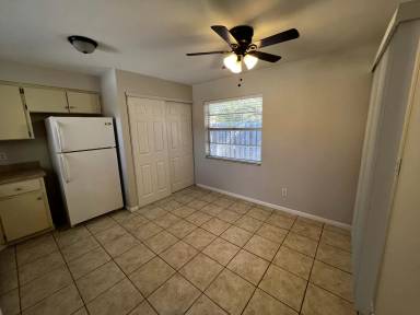 Main picture of 218 SE 16th Pl