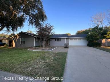 Main picture of 4417 Hamlin Dr